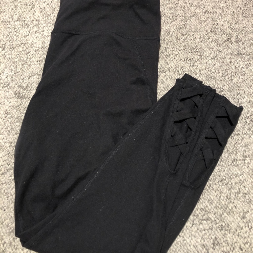 Black leggings